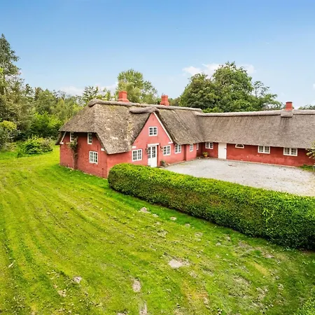 Yrjoe - 2-5km From The Sea By Interhome